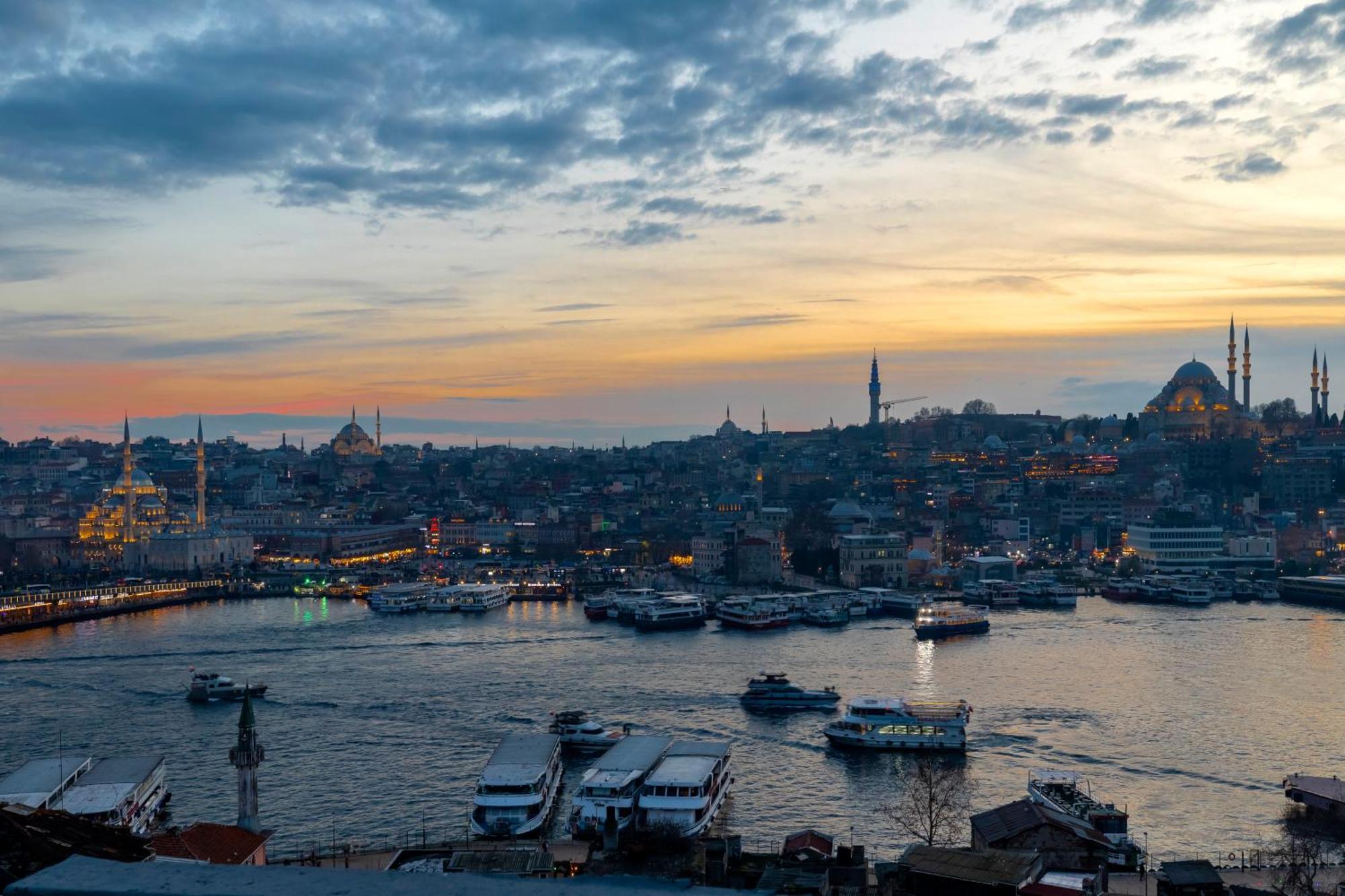 Union Hotel Karakoey Istanbul Bagian luar foto
