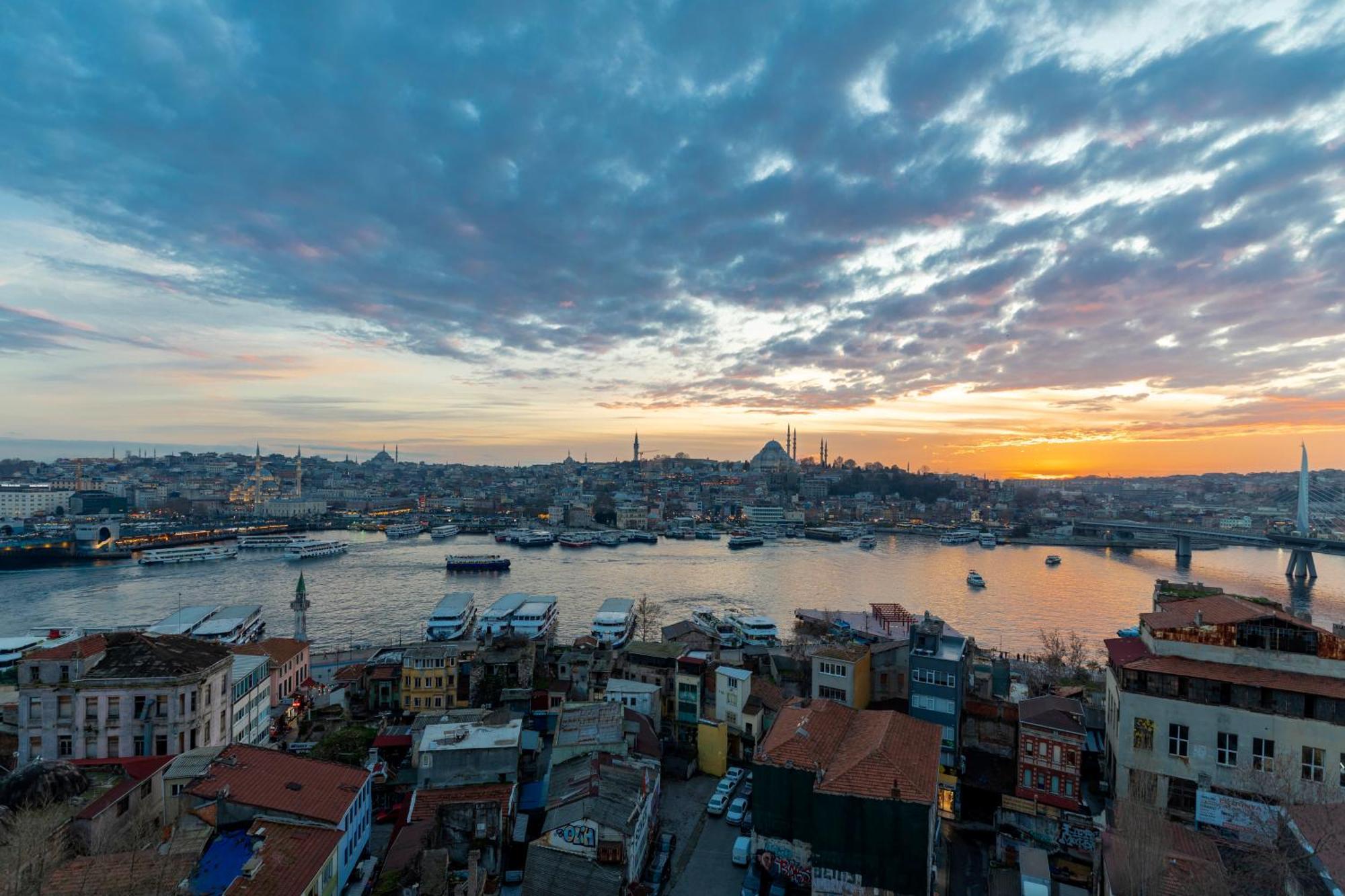 Union Hotel Karakoey Istanbul Bagian luar foto